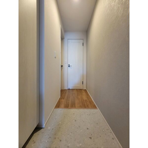 Louis Apartment 豊中蛍池 イースト 室内写真1