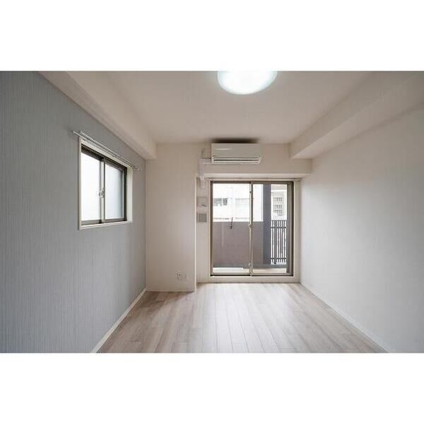 LaDouceur梅田West 室内写真1