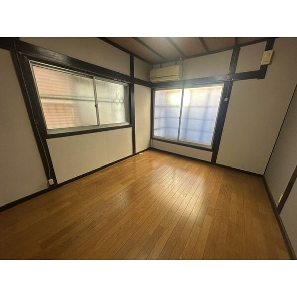 八幡屋4丁目貸家 室内写真1