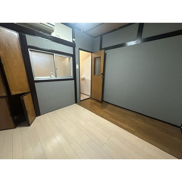 八幡屋4丁目貸家 室内写真2