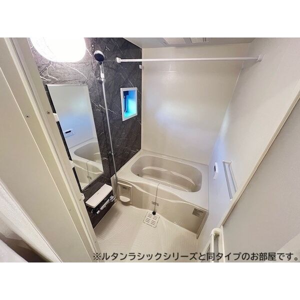 フィウッジセレーノ 室内写真3