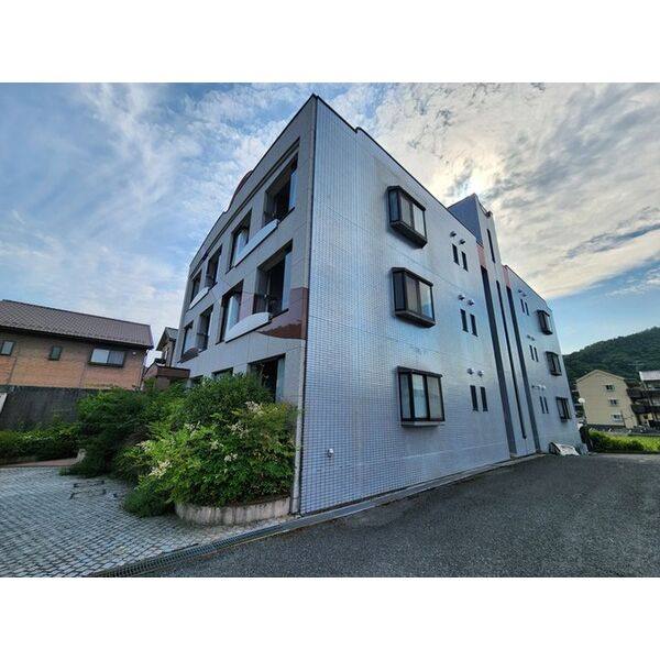 スリーナイン 建物画像