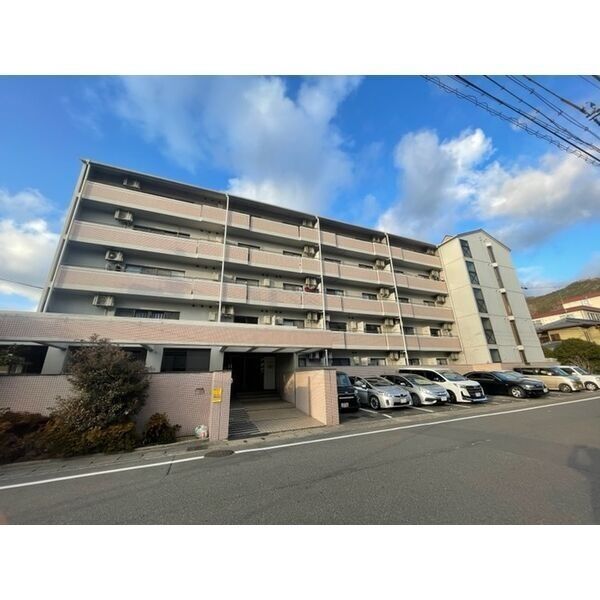 サンガーデン山科 建物画像