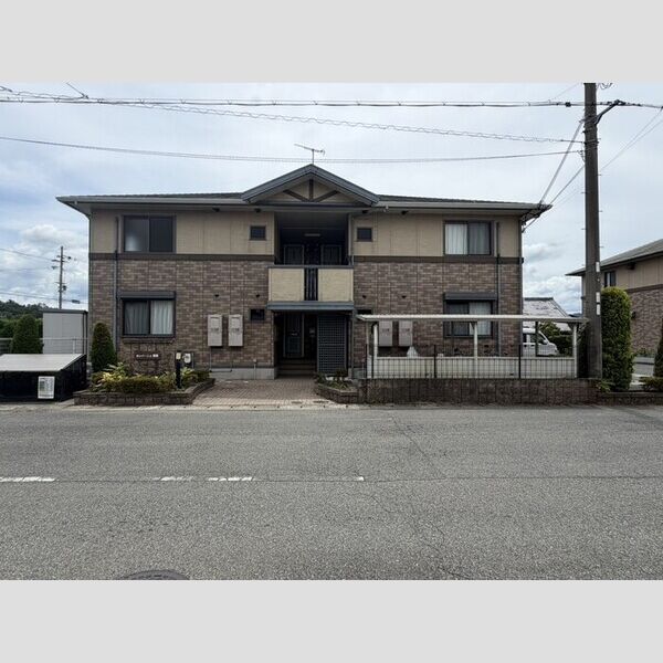 カンパーニュ黒岡 A棟