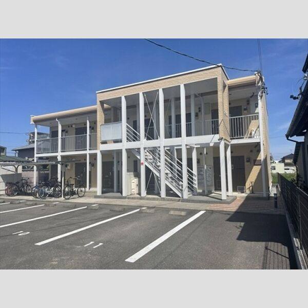 レオパレスフローラ 建物画像