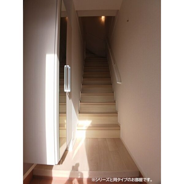 EAST HILL G 室内写真5