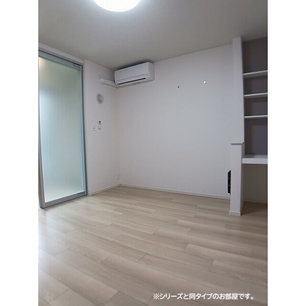 EAST HILL G 室内写真1