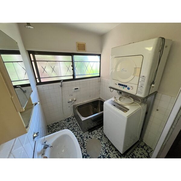 王居殿三丁目貸戸建 室内写真6