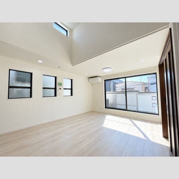 成田東戸建 室内写真1