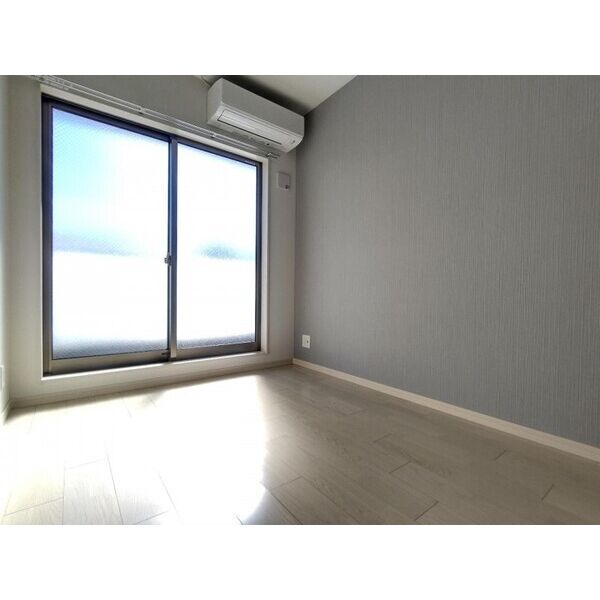 F asecia rutil 室内写真3