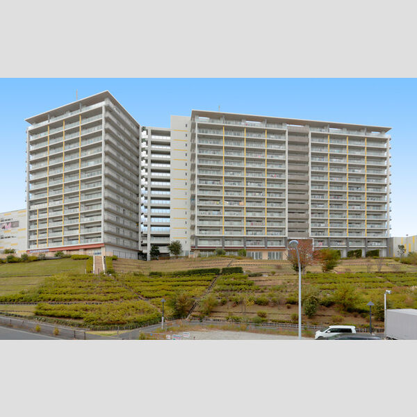 ロイヤルパークス若葉台 建物画像
