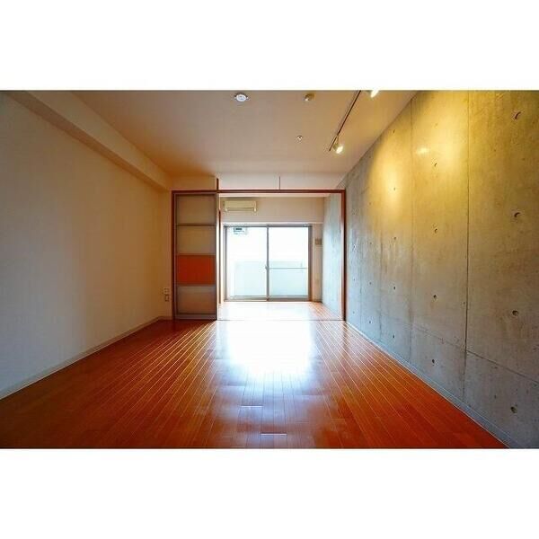 URBAN FLATS江坂 室内写真1