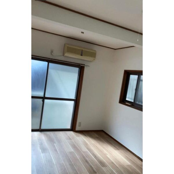 大谷町3丁目戸建 室内写真1