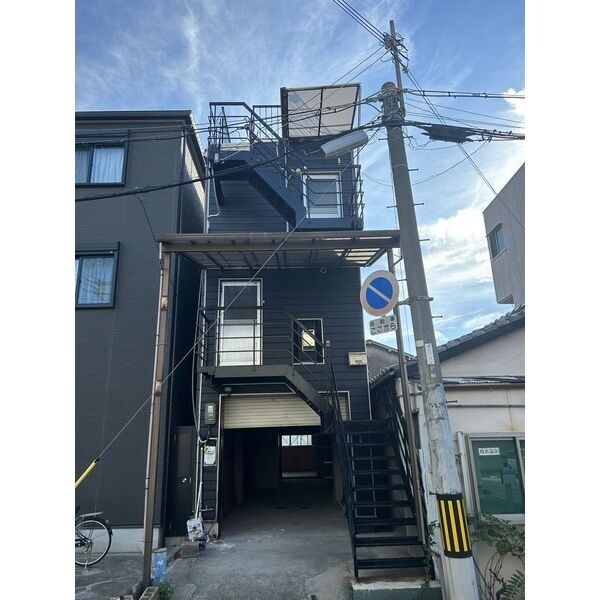 十三戸建 室内写真1