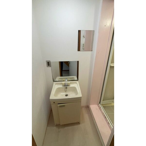 十三戸建 室内写真8