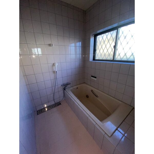 高槻市古曽部町一戸建 室内写真3