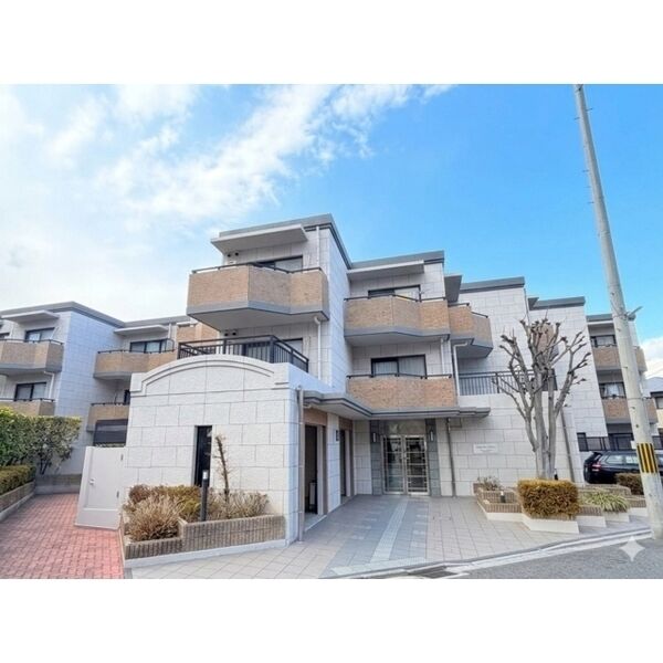Gran Pino 伏見桃山 建物画像