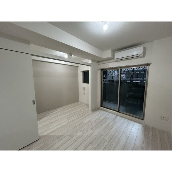 セレニテフラン天満 室内写真1