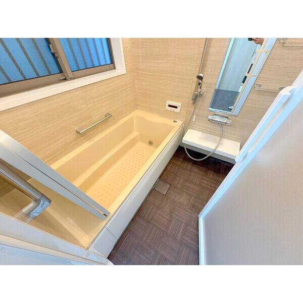 半田2丁目戸建て 室内写真5