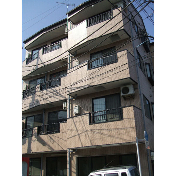 パレス・アドーン