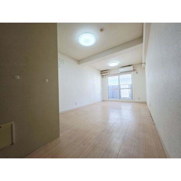 シャンボール第3新大阪 室内写真3