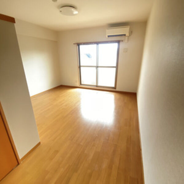 リヴィエール岩塚 室内写真1