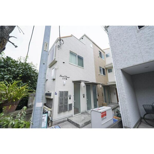 ランドフォレスト上十条