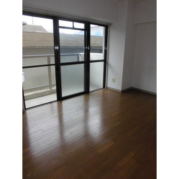 RIZEONE岸和田西レジデンス南館 室内写真3