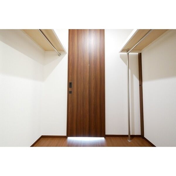 コンフォリア新宿イーストサイドタワー 室内写真3