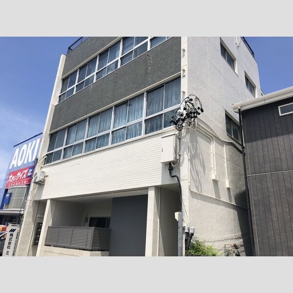 マルカビル