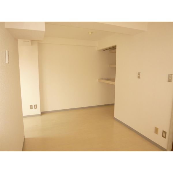 クルーム新大阪 2番館 室内写真1