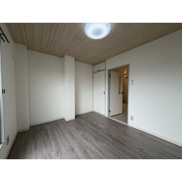 Grace Kamori 室内写真1
