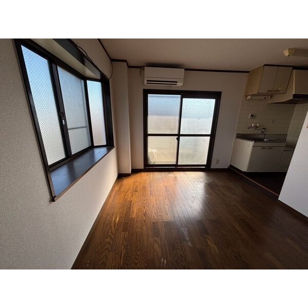 河本マンション 室内写真1