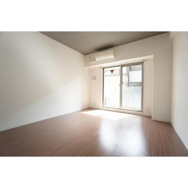 SK RESIDENCESなんば桜川WEST 室内写真1