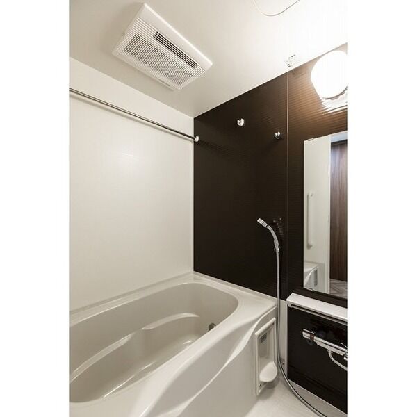 コンフォリア・リヴ根岸二丁目 室内写真3