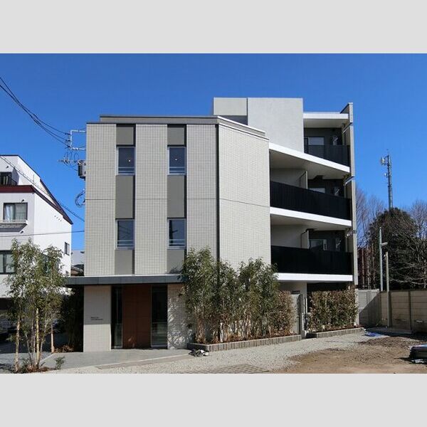 フレンシア学芸大学 建物画像