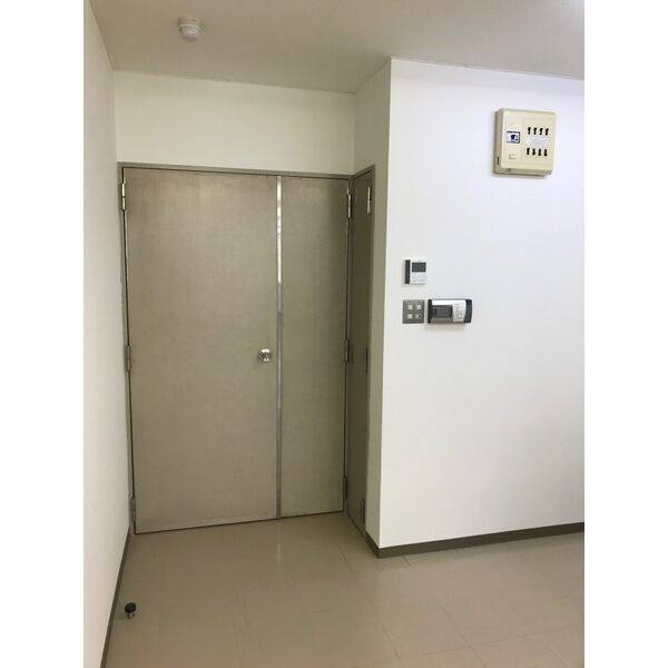 クリスタルビル 写真2