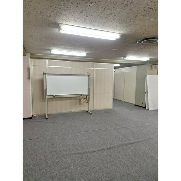 名興中駒ビル 写真1