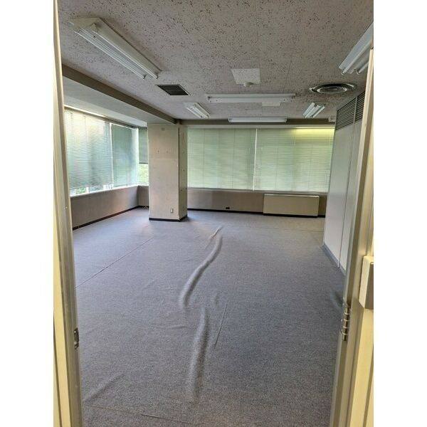 名興中駒ビル 写真2