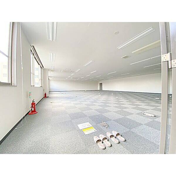 クレストビル 写真2