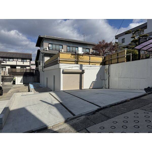 福原町1丁目貸倉庫 1号室