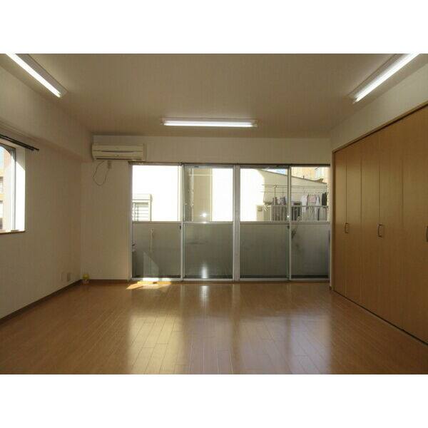 紅屋ビル 写真1