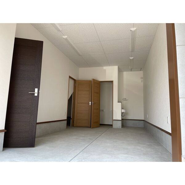 WORKPLACE 春田 号室 写真2
