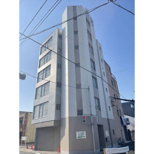 8番ビル東白壁 1F号室 外観