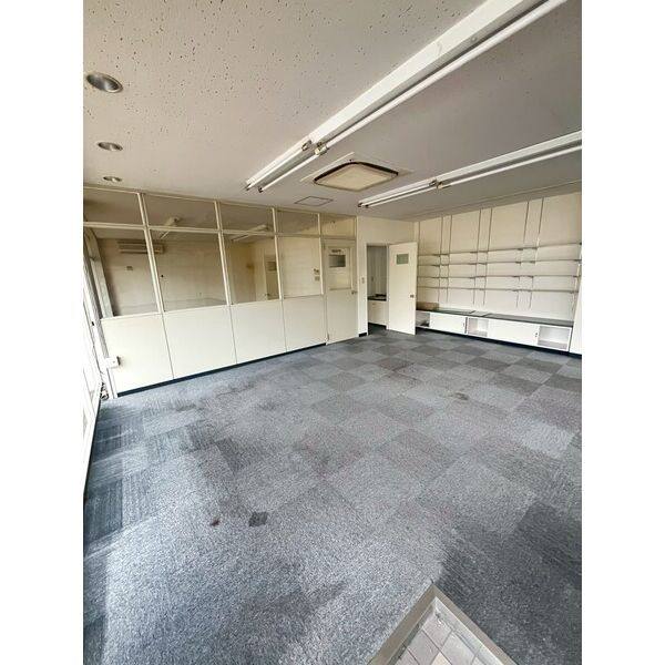 ホーリータウンマンション 1F店舗号室 写真2