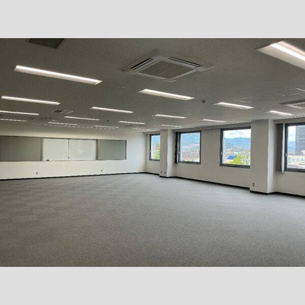 CUBE大垣ビル 写真2