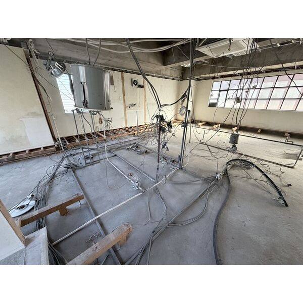 シティコーポ鳩岡 貸店舗事務所 写真2