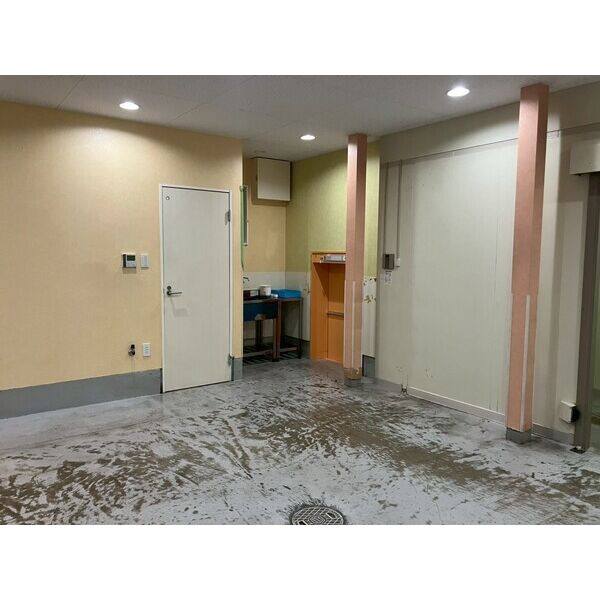 八百健貸店舗 1 写真3