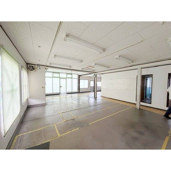 四日市市鹿間町 店舗 写真2