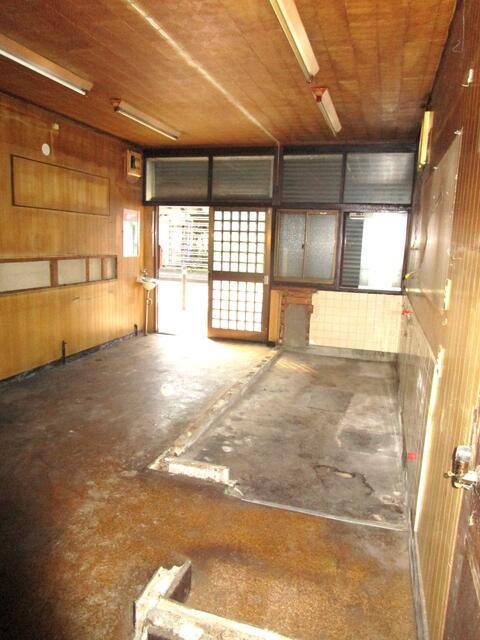 天道町２－１１貸倉庫 写真7